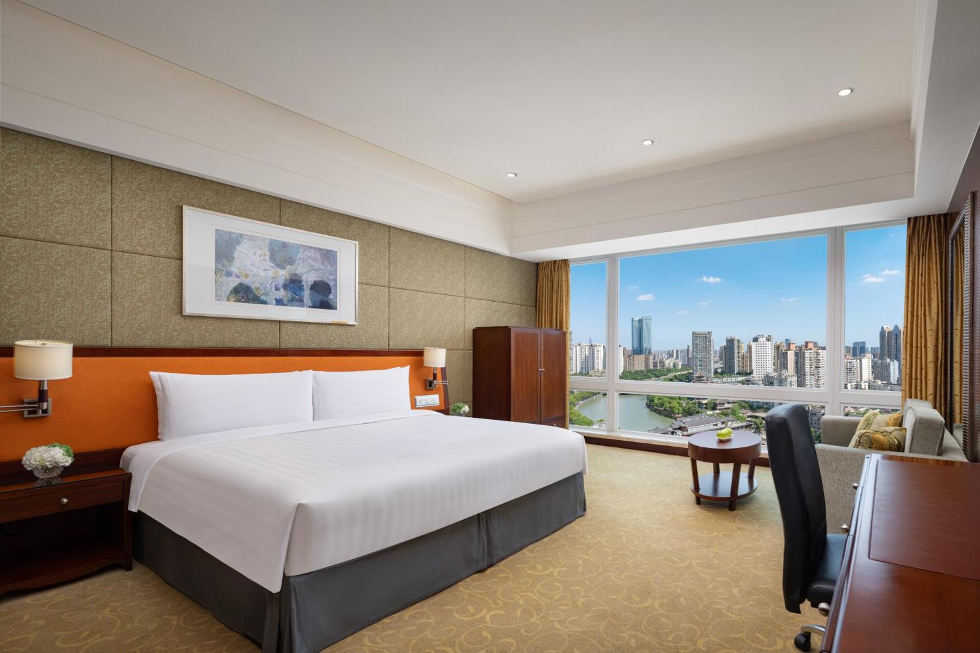 Shangri-la Hotel 5*